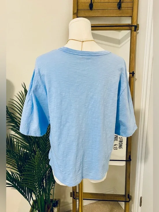 GAP Light Blue Short Sleeve Cropped Tee, Small to Medium - Picture 3 of 5